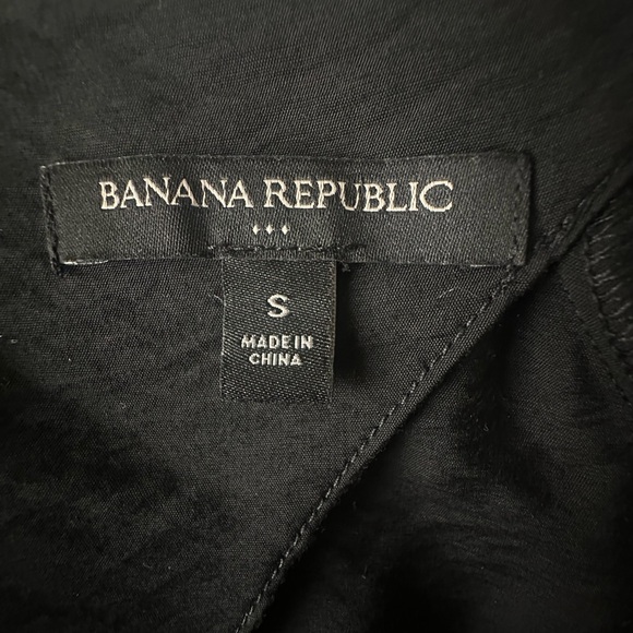 Banana Republic Black Keyhole Blouse - Picture 8 of 10